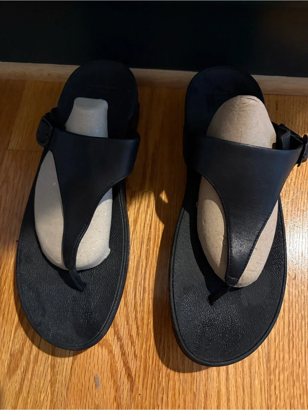 Fitflop Black Leather “Lulu” Toe-Post Sandals